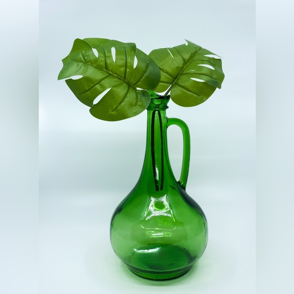 Vintage Thatcher Emerald Green Glass Jug Pitcher Decanter Vase • 11.5” Tall - Picture 2 of 10